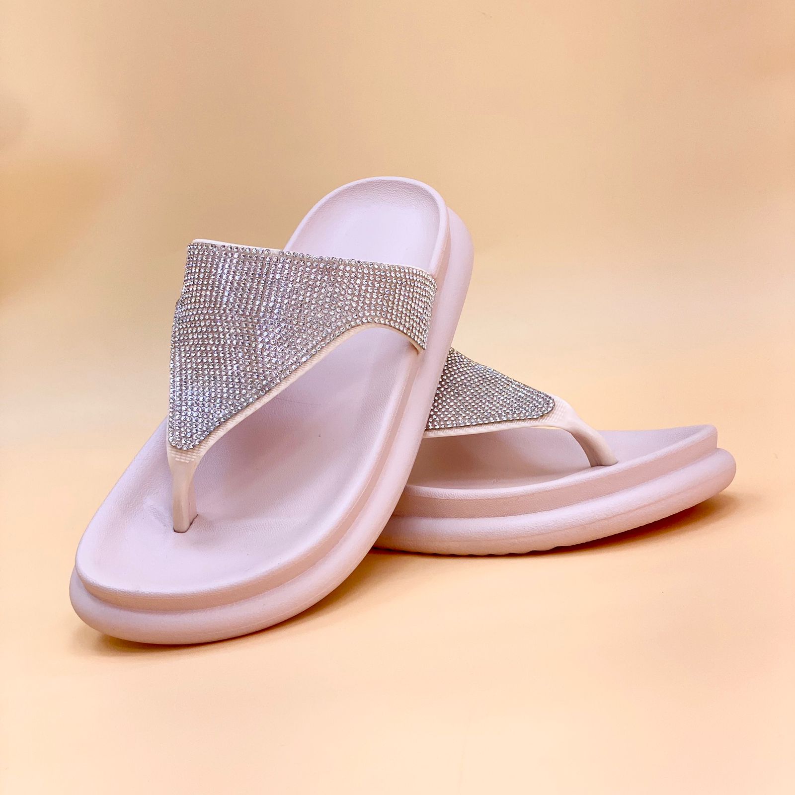 NEW , WOMEN SLIPPERS S38