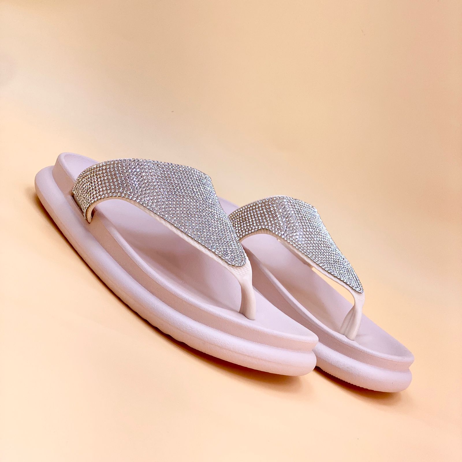 NEW , WOMEN SLIPPERS S38