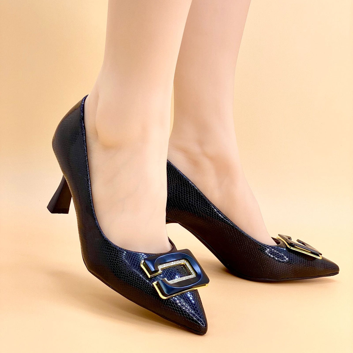 NEW ,  WOMEN SHOES HEELS W389