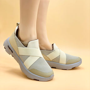 NEW ,  WOMEN FLAT SHOES W486